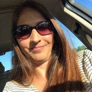 Meet your Posher, Alicia
